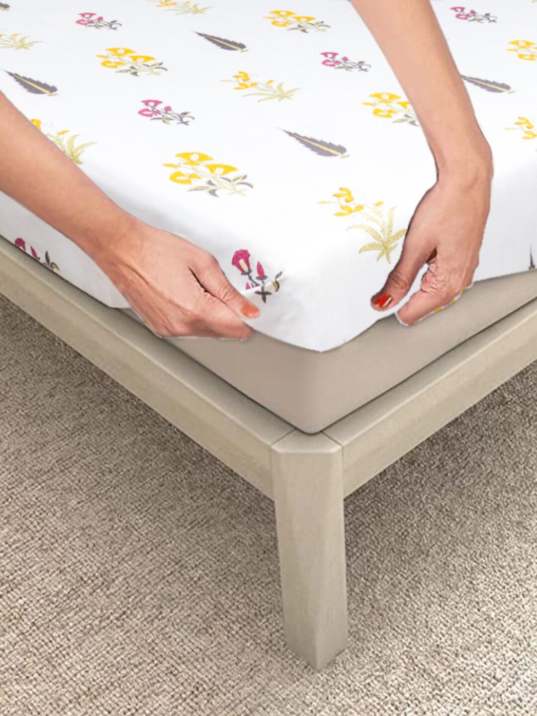 URBAN SPACE King Fitted Bedsheet Set
