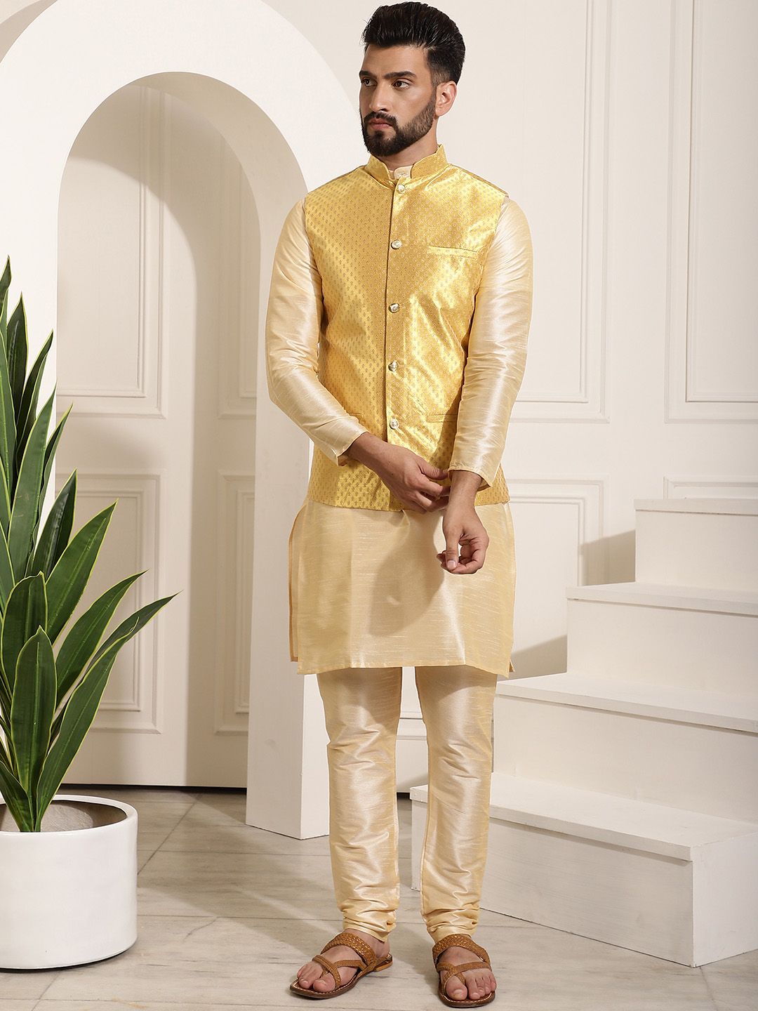 SOJANYA Kurta Berwarna Emas Lelaki dengan Churidar