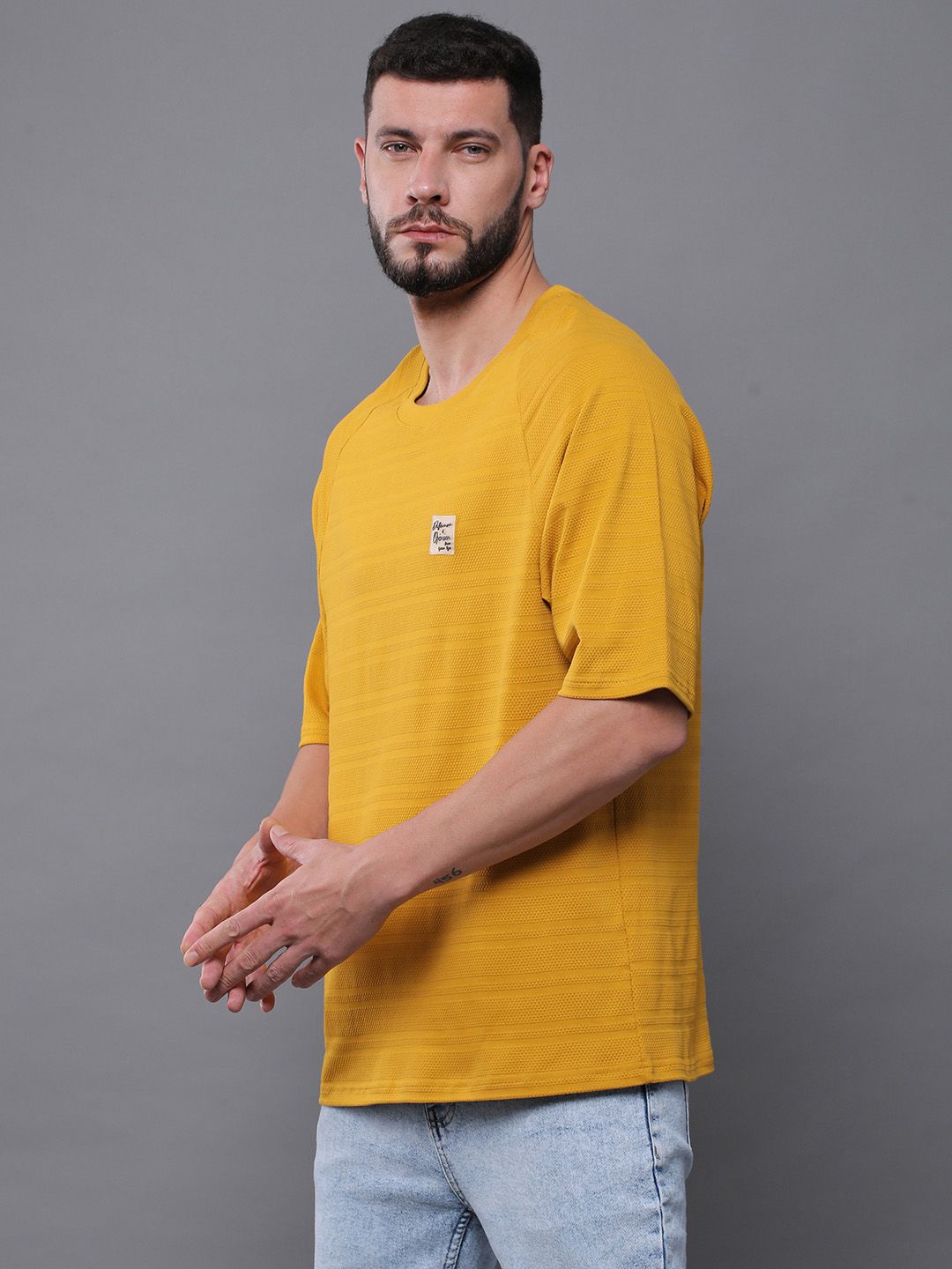 Difference of Opinion Men Solid Popcorn Structure Oversized Raglan T-Shirt