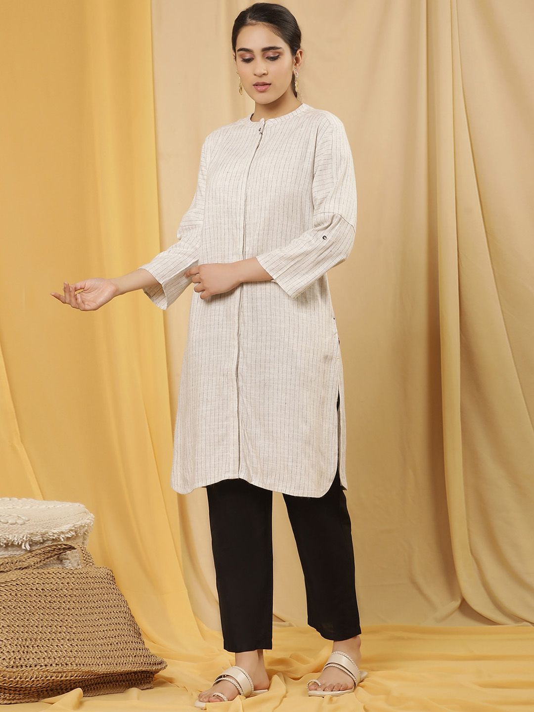 W Striped Mandarin Collar Straight Kurta