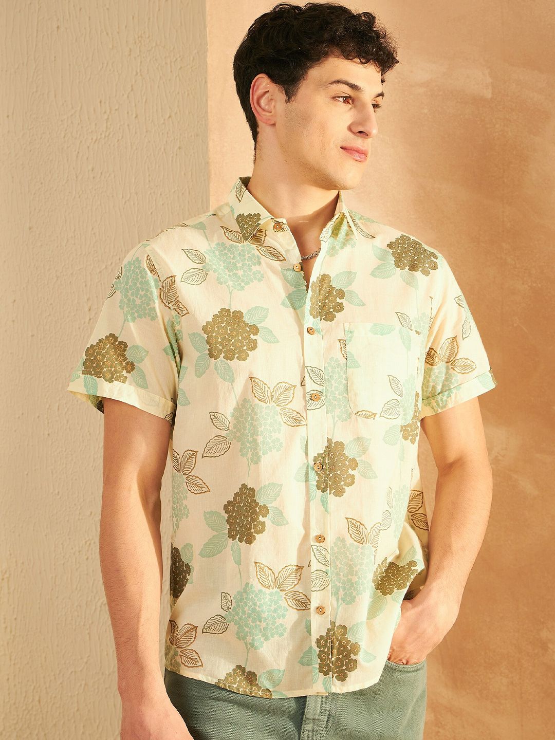 DENNISON Smart Floral Printed Spread Collar Short Sleeves Cotton Lightweight Shirt