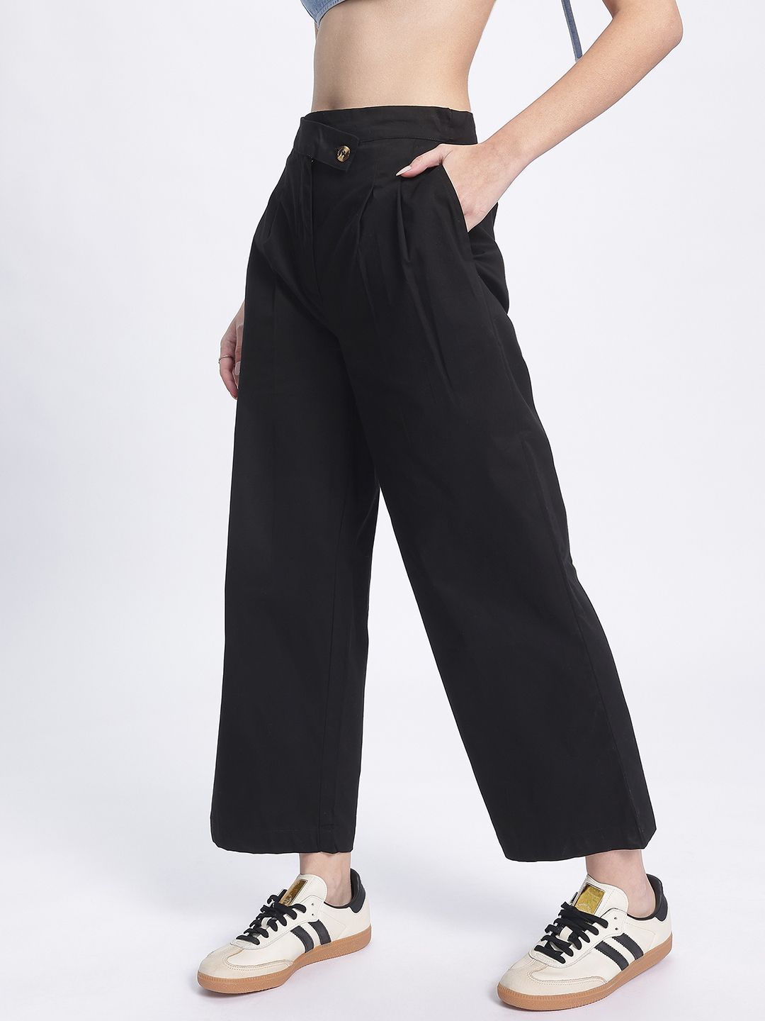 DressBerry Women Bold Basics Pleated Cropped Trousers