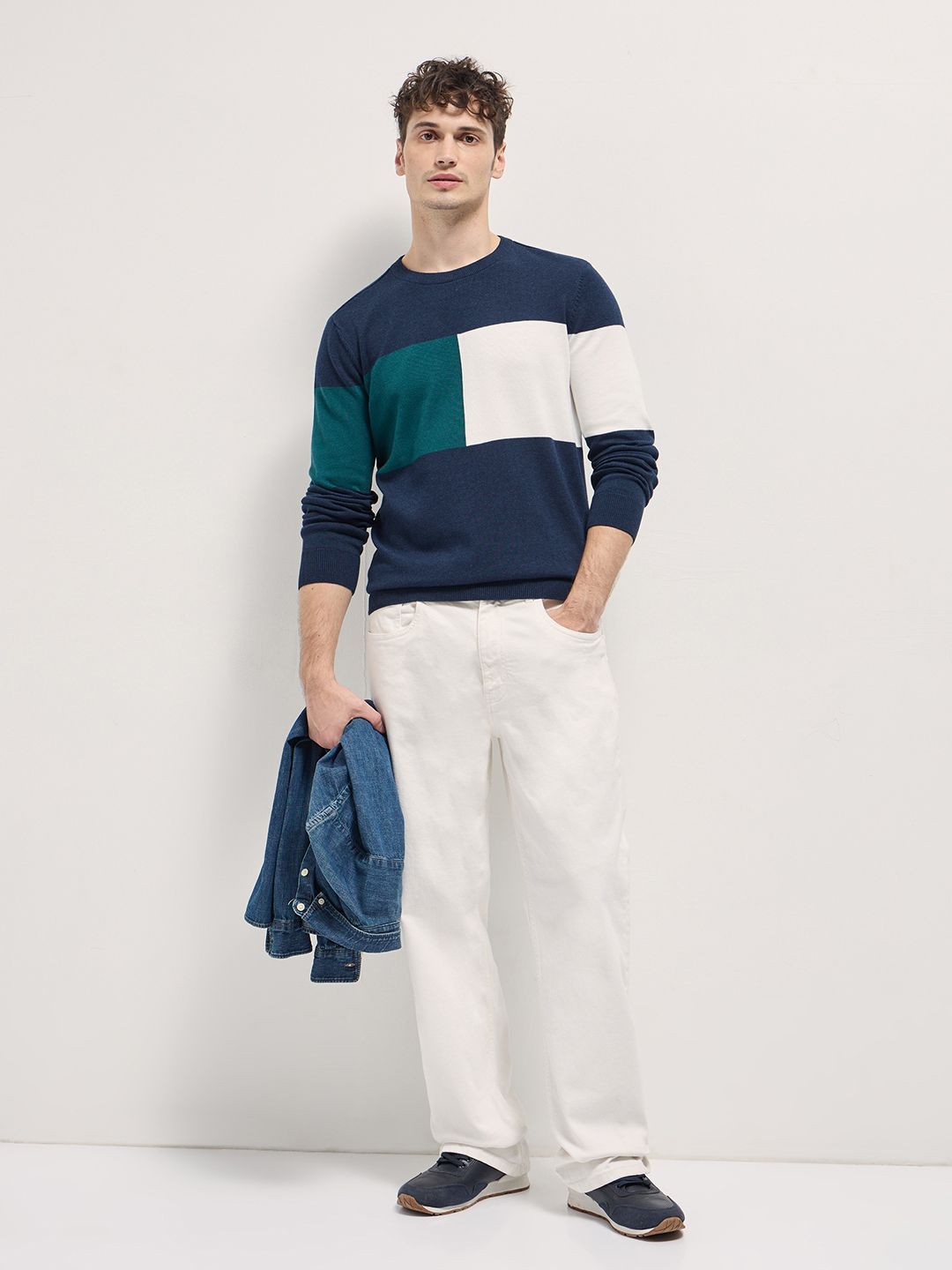 THE BEAR HOUSE Men Colourblocked Slim Fit T-shirt