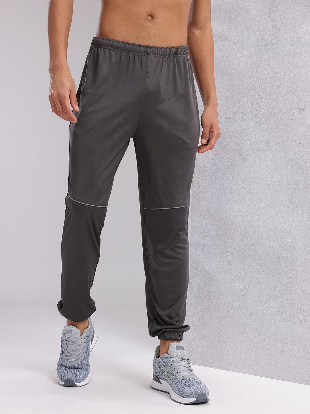 HRX by Hrithik Roshan Men Rapid-Dry Training Joggers with Reflective Details