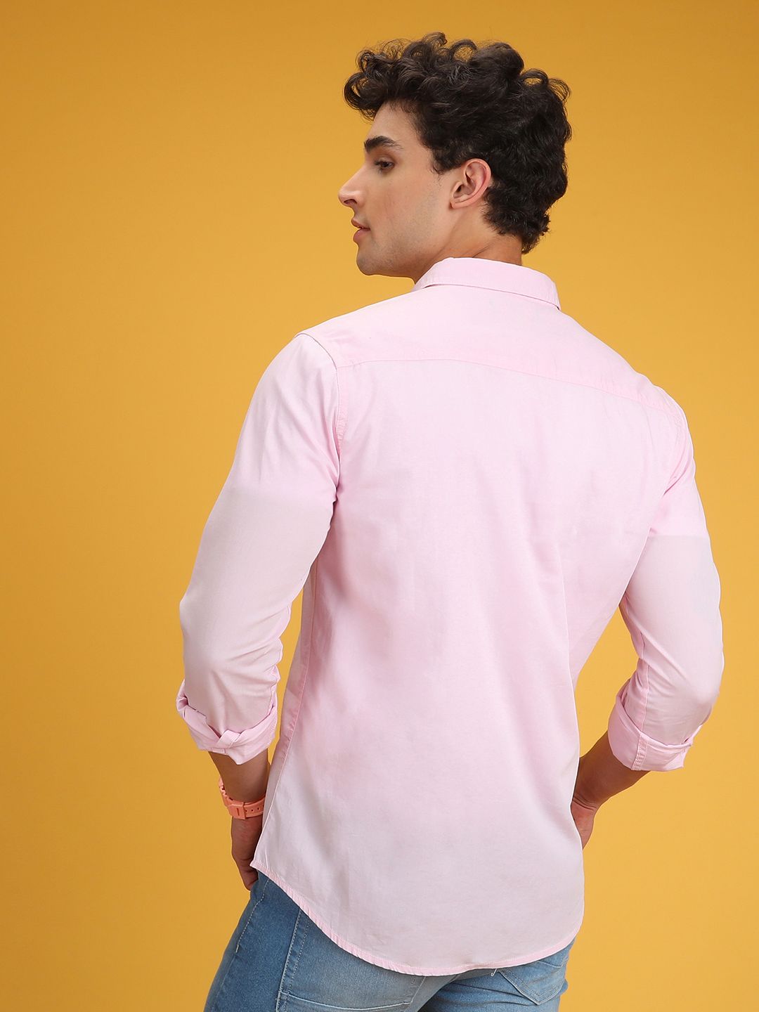 The Indian Garage Co Men Pink Slim Fit Solid Casual Shirt