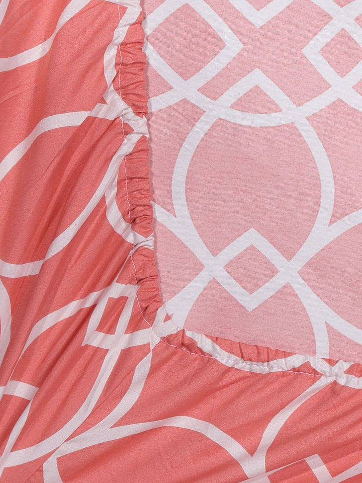 KLOTTHE Peach Geometric Cotton 300 TC Fitted King Fine Bedsheet with 2 Pillow Covers-98 x 87 inches