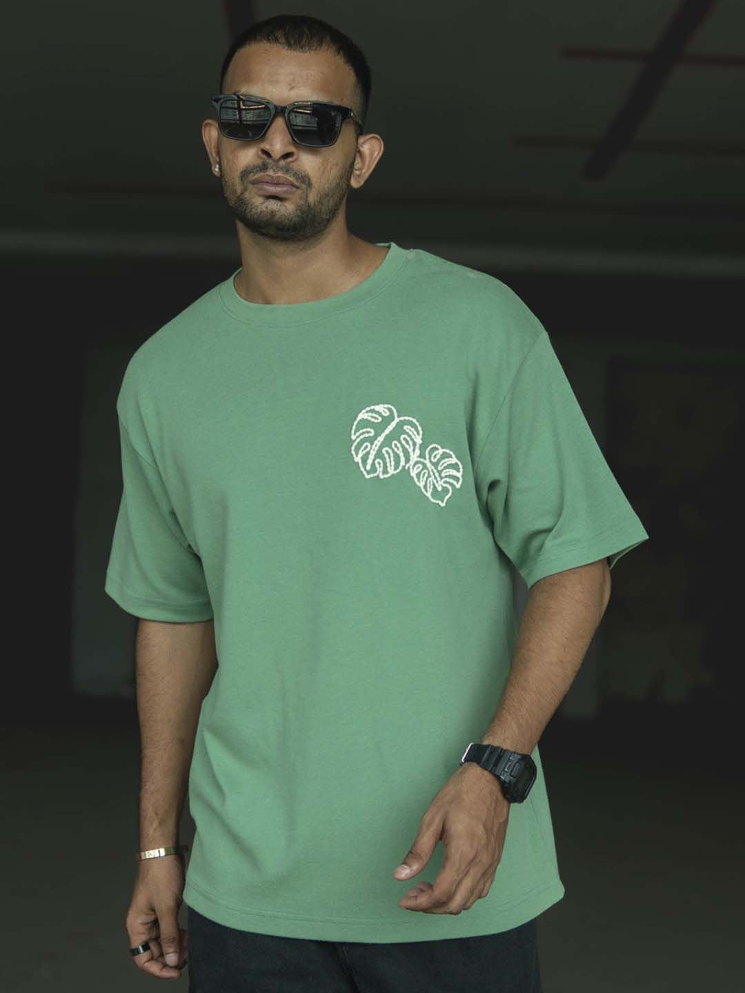 Powerlook Men Graphic Printed Round Neck Oversized T-Shirt