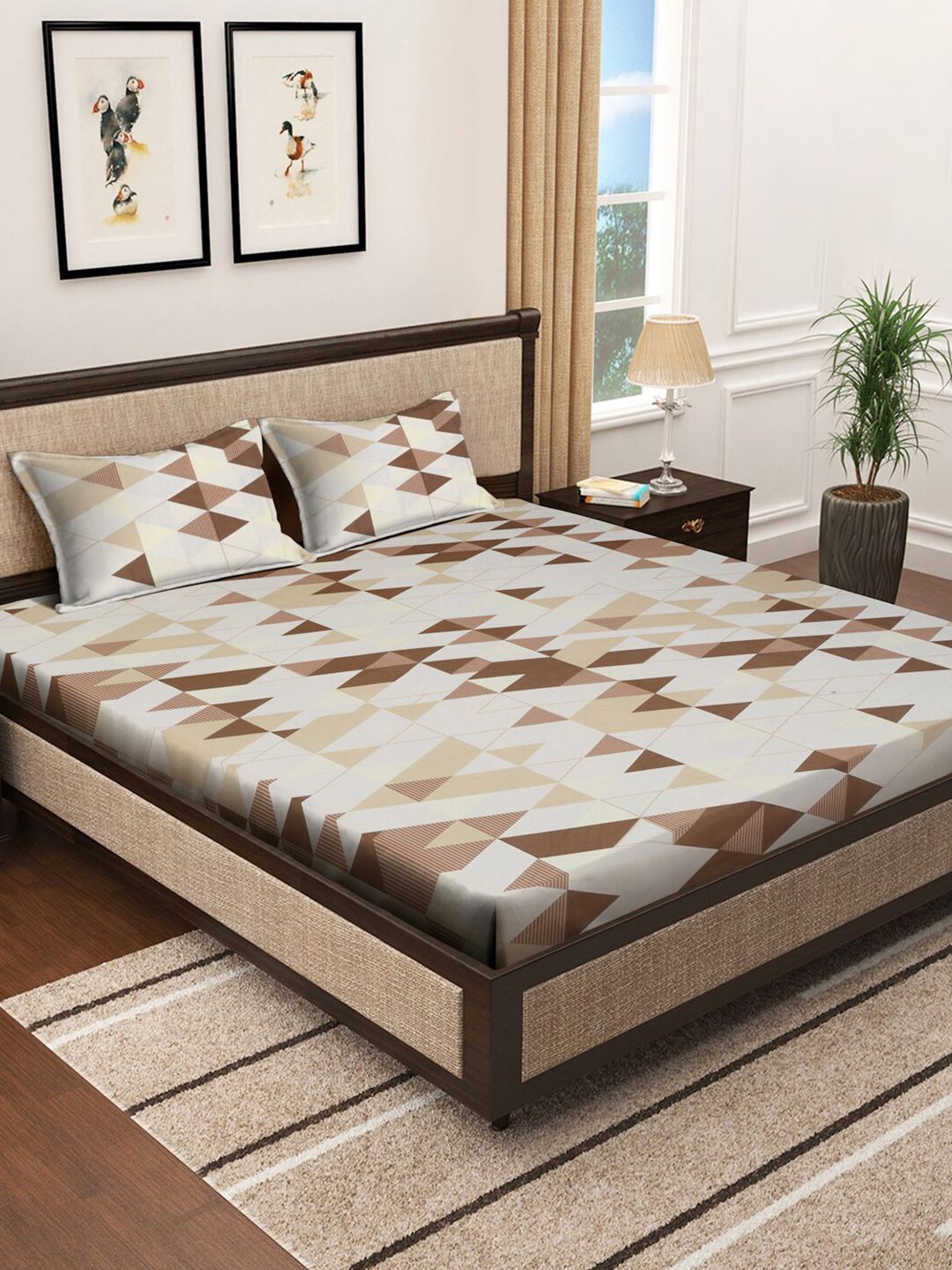 KLOTTHE Brown Geometric Pure Cotton 400 TC King Superfine Bedsheet with 2 Pillow Covers-98 x 89 inches