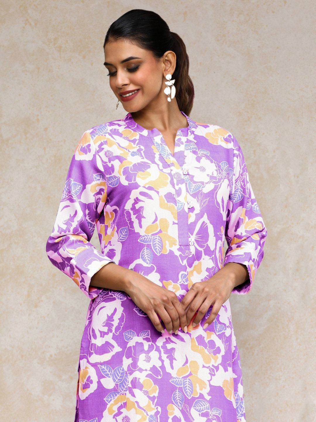 Varanga Women Floral Printed Regular Kurti with Trousers