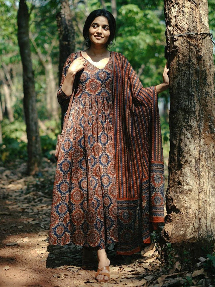 KALINI Ethnic Motifs Printed Mirror Work Anarkali Kurta With Trousers & Dupatta