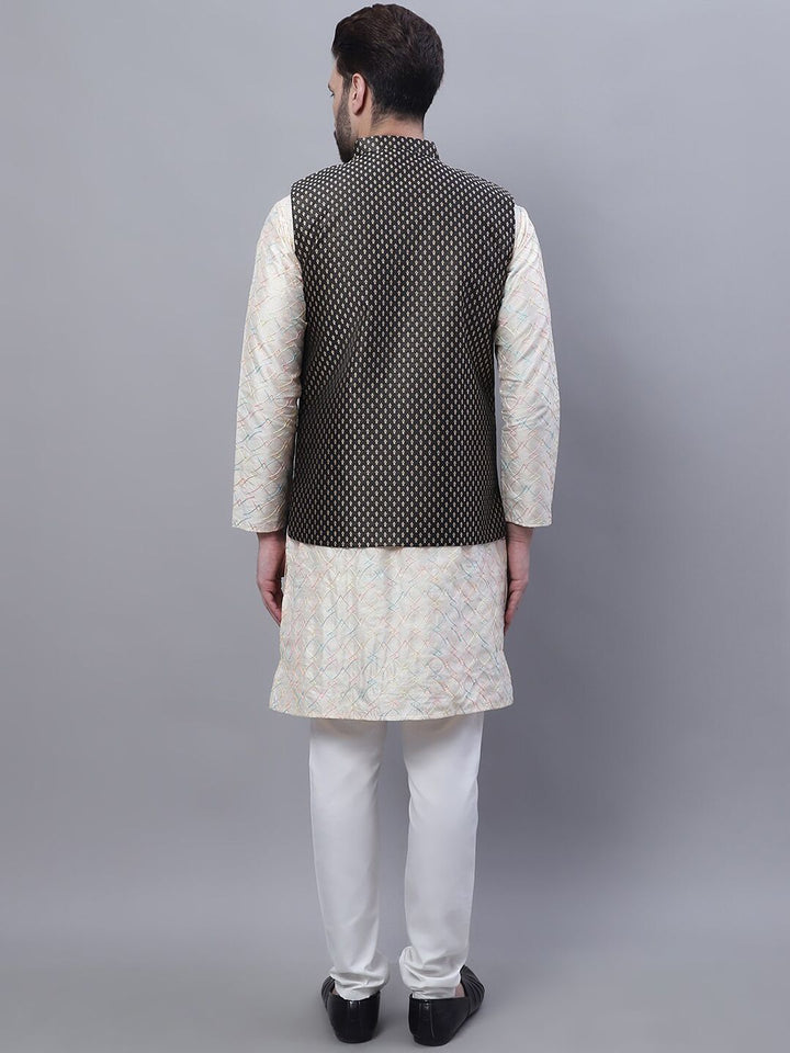 SOJANYA Kurta Kerja Benang Biasa Motif Etnik Bersulam Dengan Jaket Churidar & Nehru