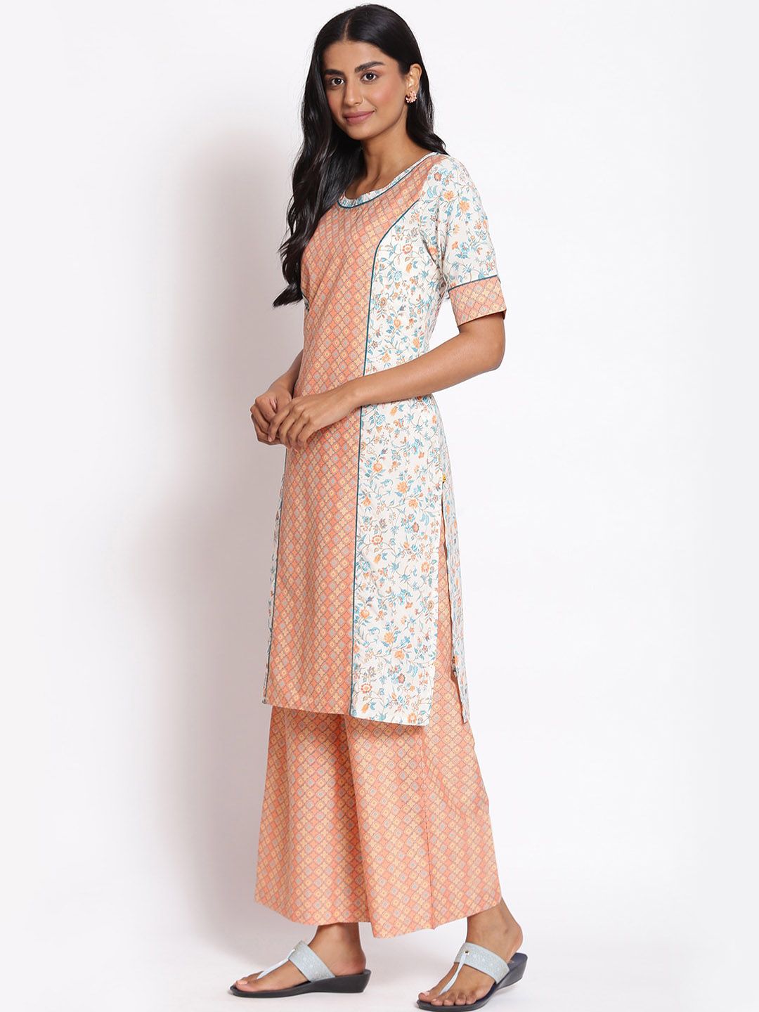 AURELIA Women White Floral Printed Kurta with Palazzos