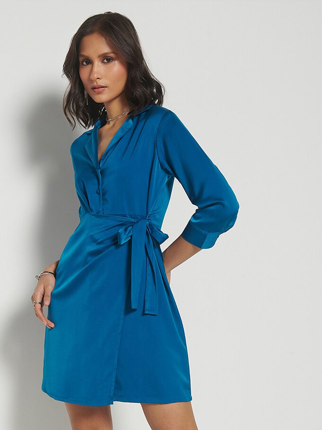 AND Lapel Collar Cuffed Sleeves Tie-Up Detailed A-Line Dress