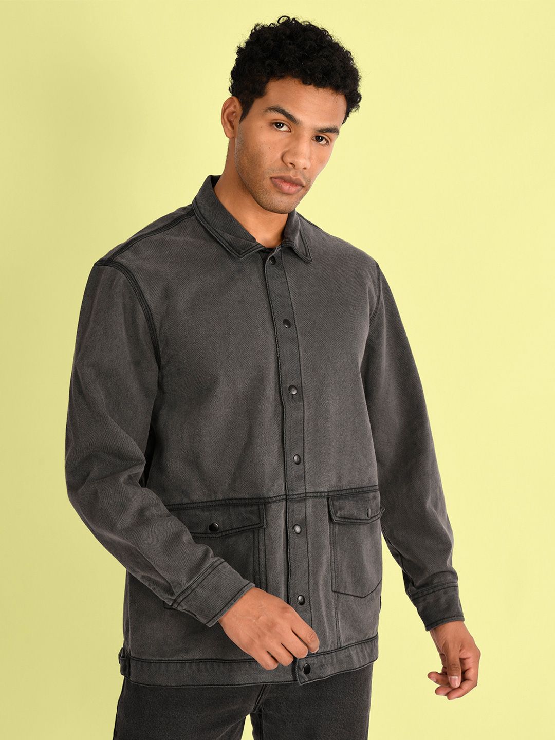 Bene Kleed Men Solid Spread Collar Washed Pure Cotton Denim Jacket