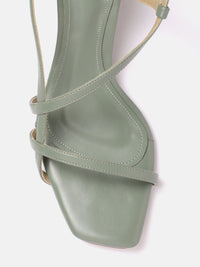 DressBerry Strappy Slim Heel