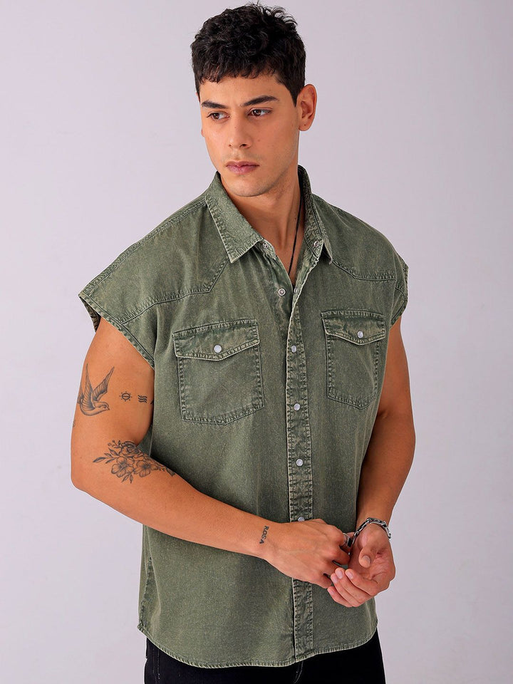 The Indian Garage Co Men Spread Collar Solid Cotton Boxy Casual Shirt