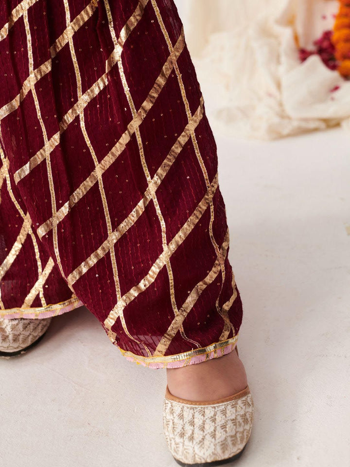 pspeaches Girls Self Design Gotta Patti Kurta Sets With Dupatta