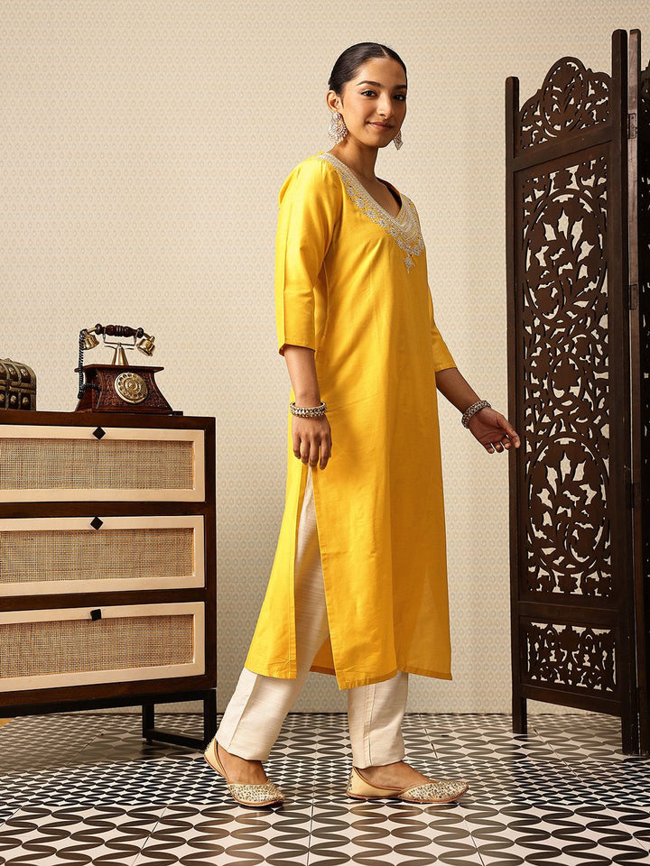 House of Pataudi V-Neck Embroidered Rozana Kurta
