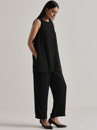 trueBrowns Round Neck Krta With Trousers