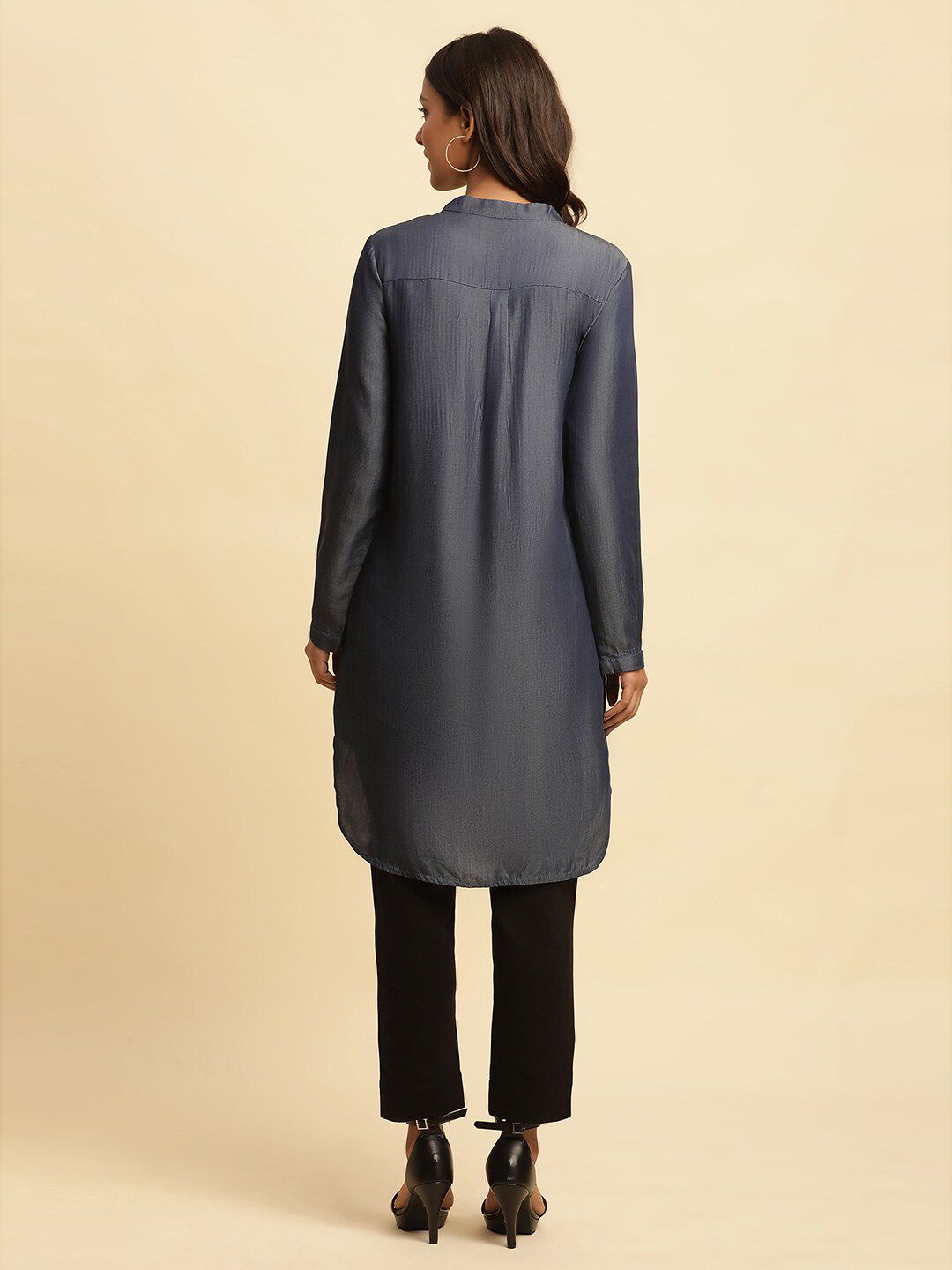 W Mandarin Collar Long Sleeves Lyocell Kurta