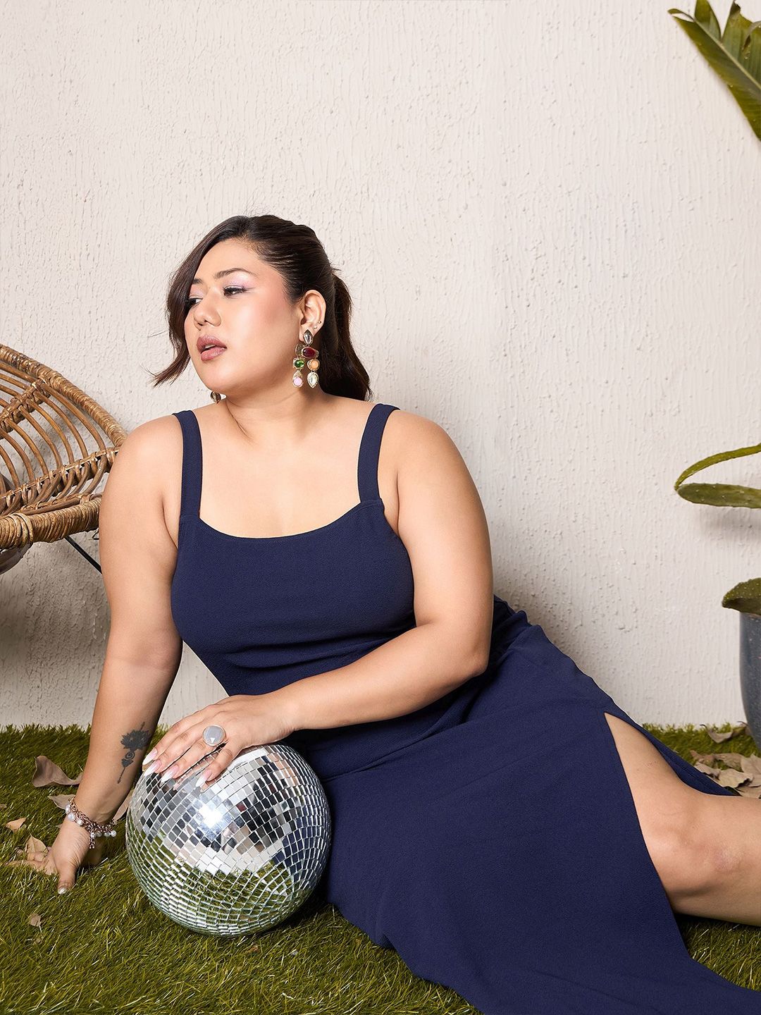 Berrylush Curve Women Shoulder Straps Split Thigh Maxi Dress