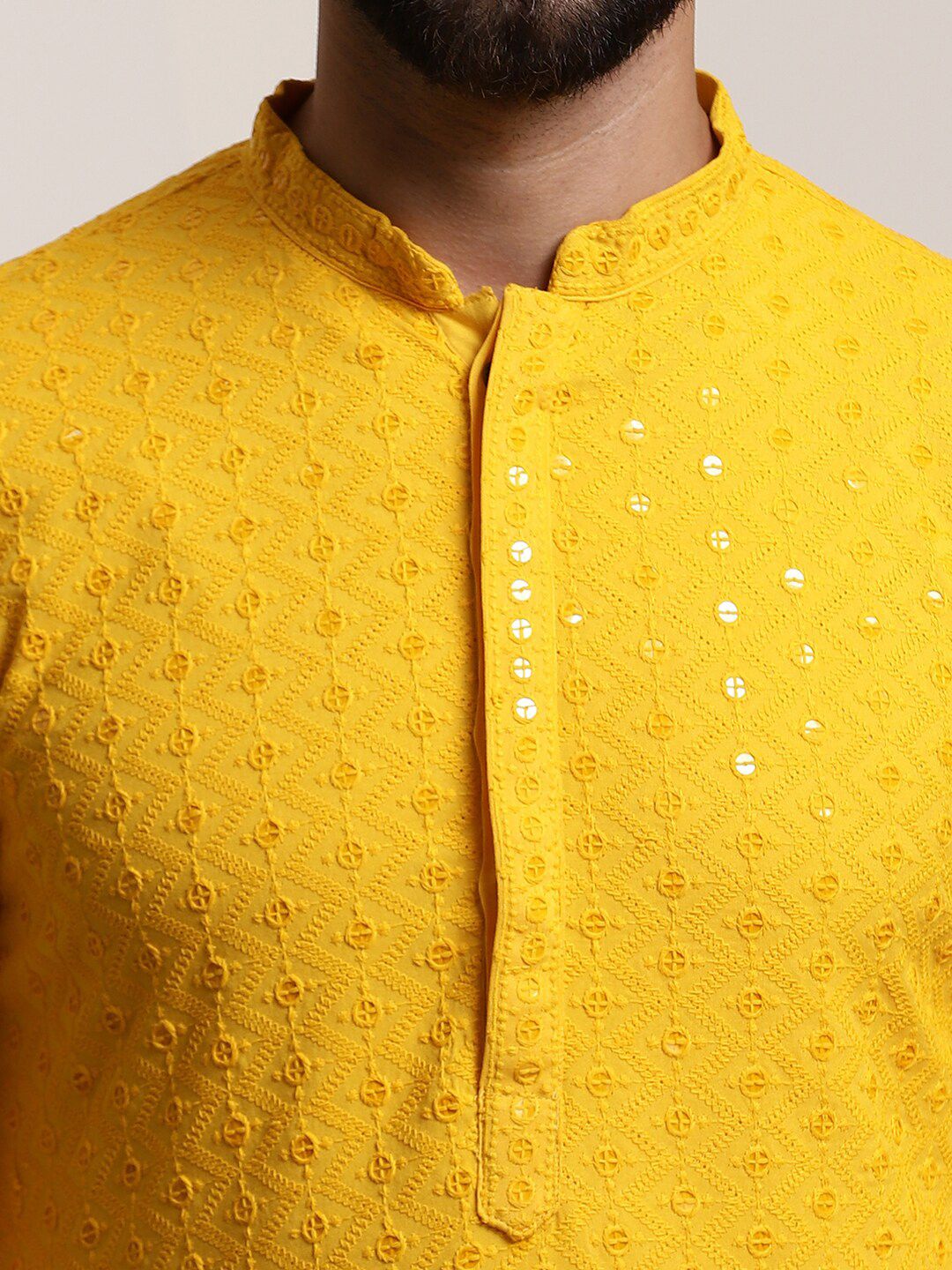SOJANYA Motif Etnik Bersulam Kolar Mandarin Kurta Pure Cotton
