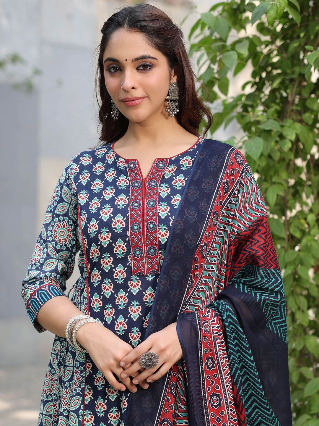 Rain &amp; Rainbow Wanita Motif Etnik Bercetak Manik Biasa dan Batu Kurta Kapas Tulen dengan Seluar &amp; Dengan