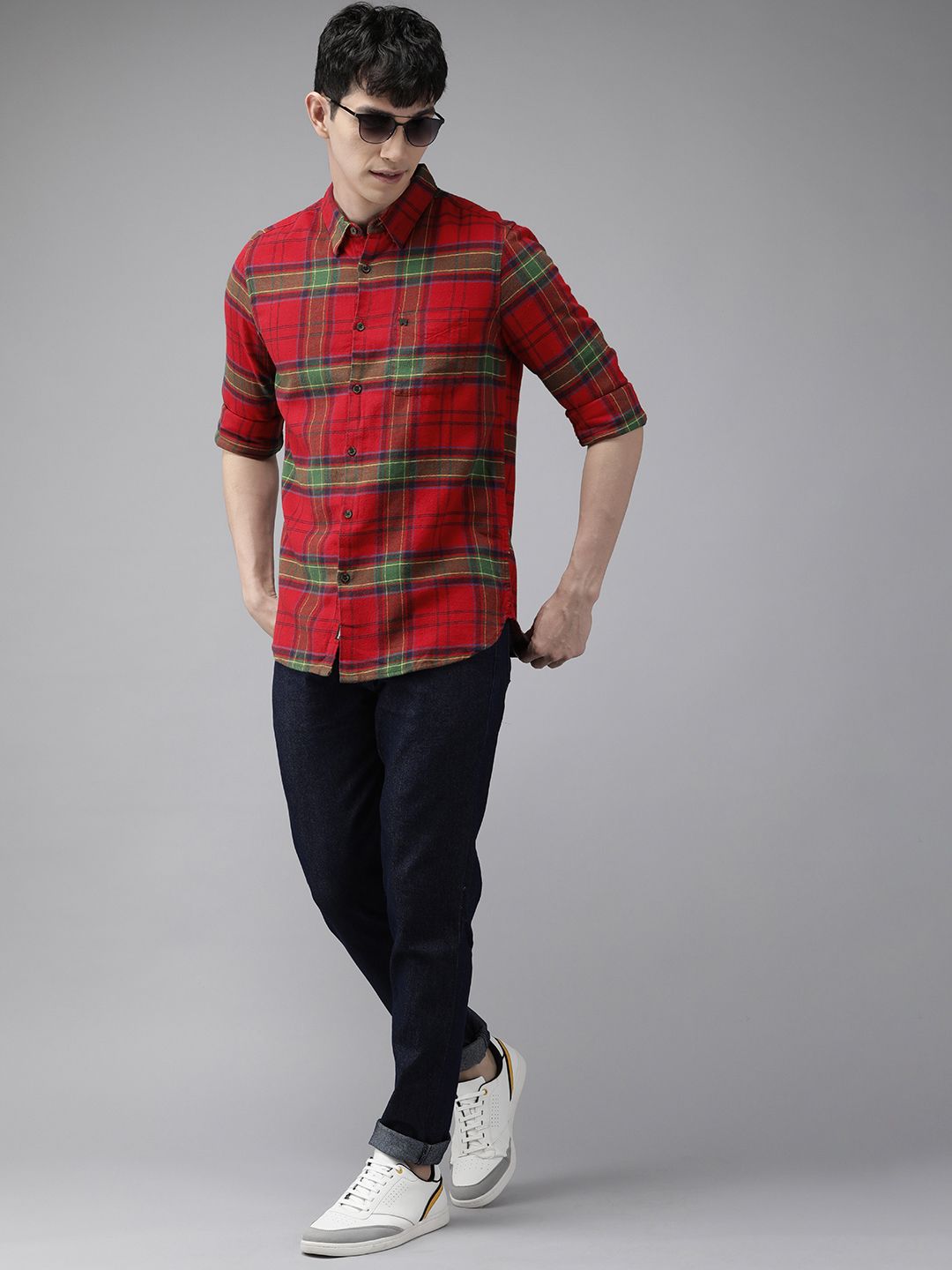 THE BEAR HOUSE Men Red & Green Classic Slim Fit Checked Cotton Casual Shirt