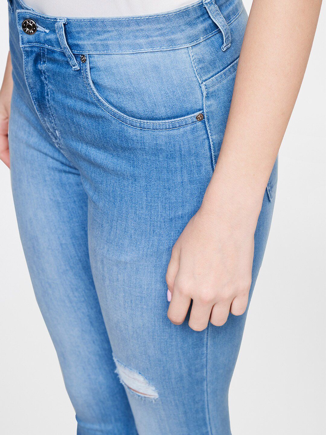 AND Women Skinny Fit Light Fade Low Distressed Jeans