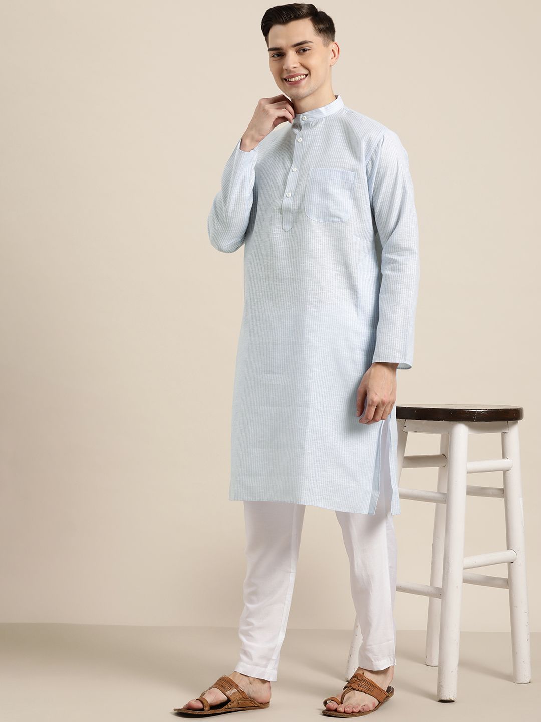 SOJANYA Men Blue & White Pure Cotton Striped Kurta