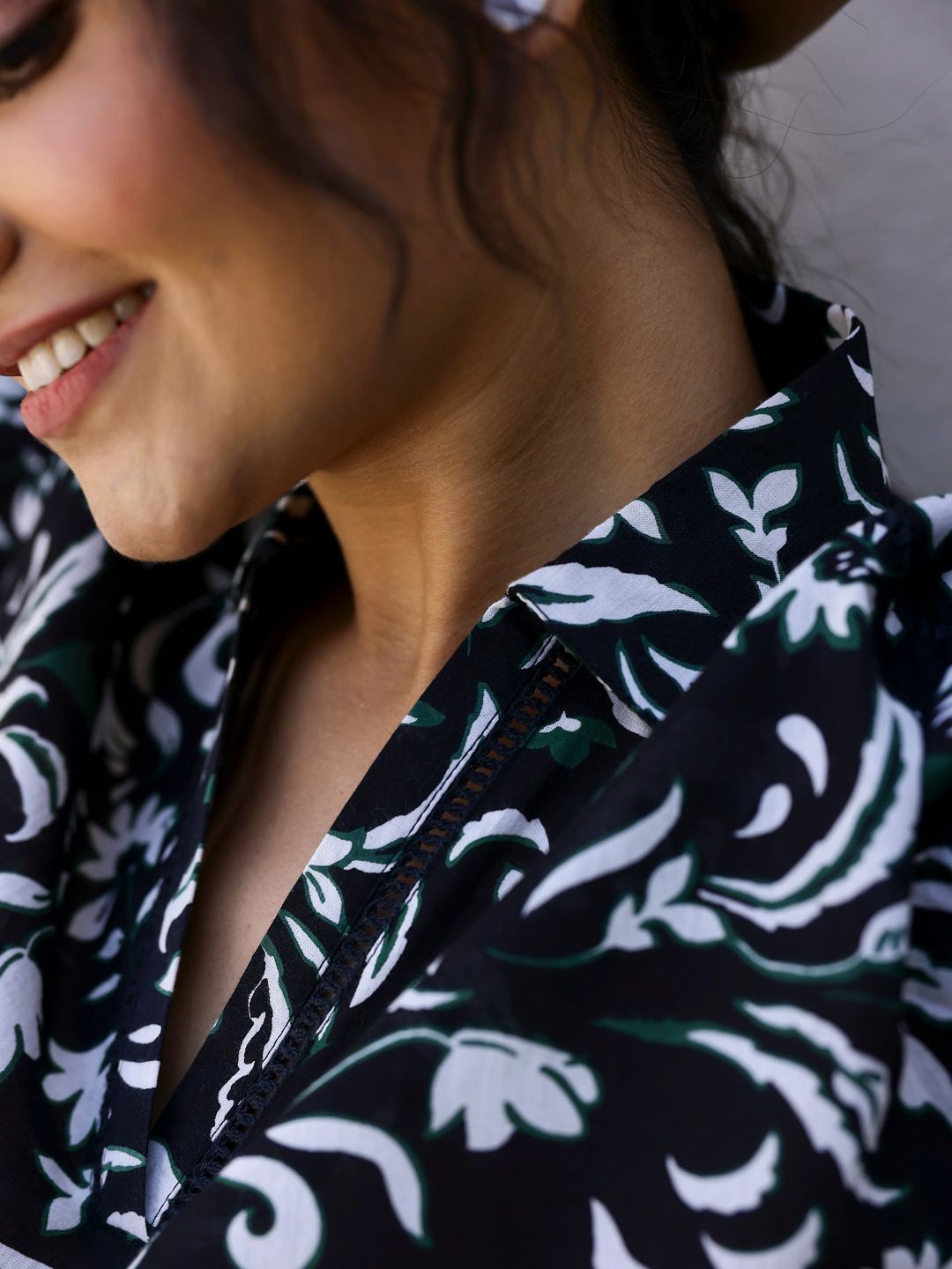 SANSKRUTIHOMES Black Floral Printed Pure Cotton Night suit