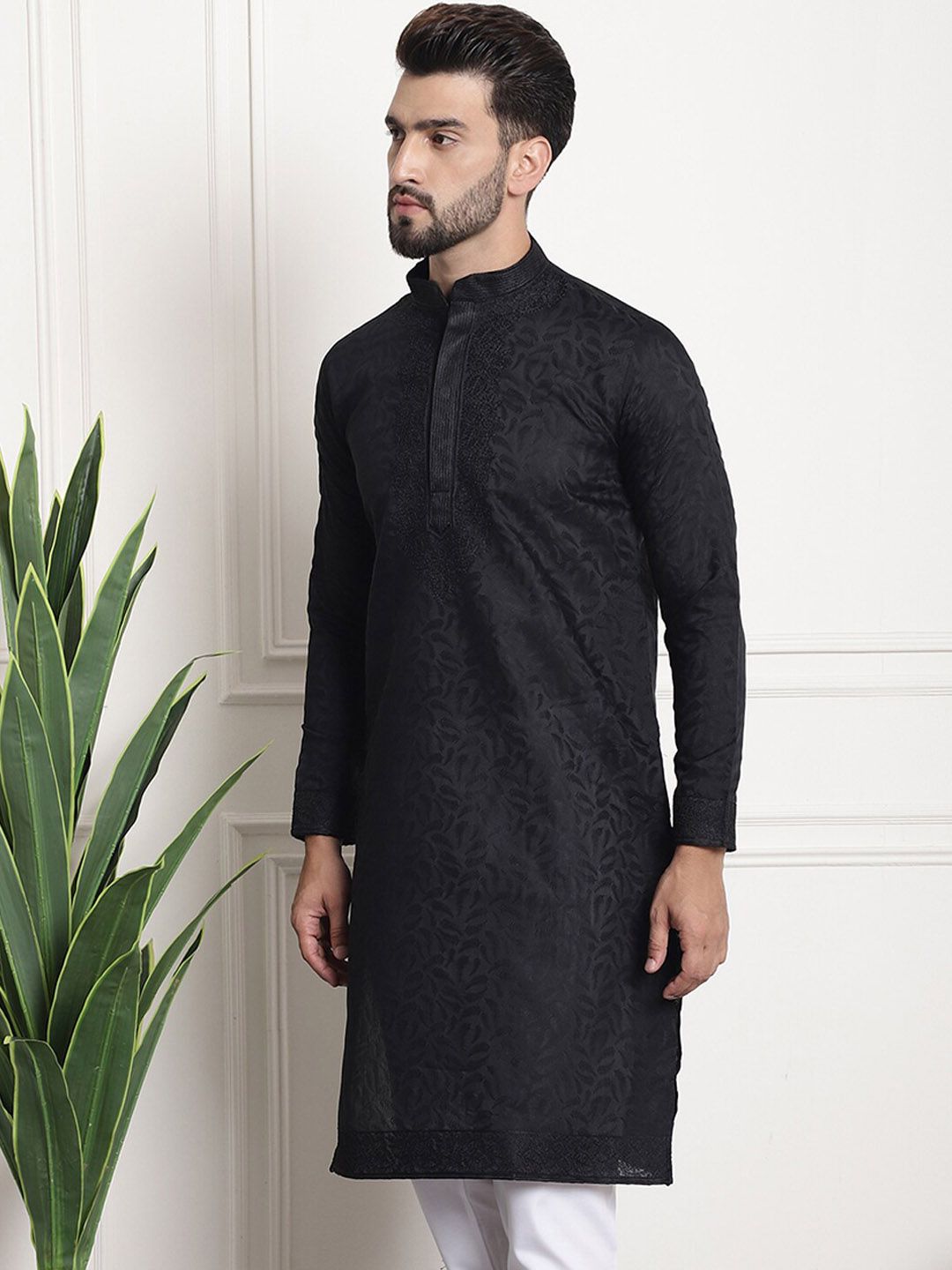 SOJANYA Woven Design Mandarin Collar Thread Work Kurta