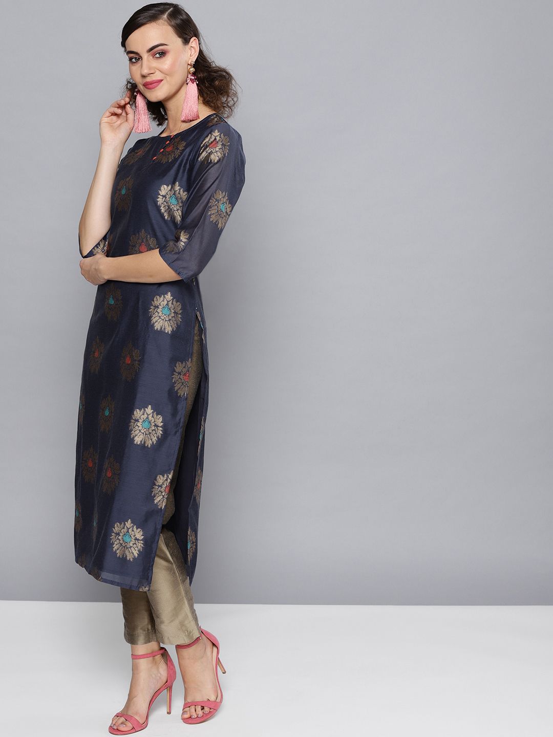 STREET 9 Women Navy Blue & Beige Self Design Kurta with Trousers