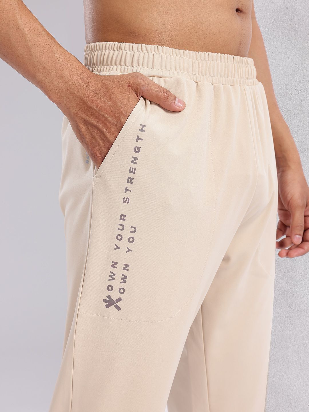 HRX by Hrithik Roshan Men Typography Printed Mid-rise Rapid-Dry Training Joggers