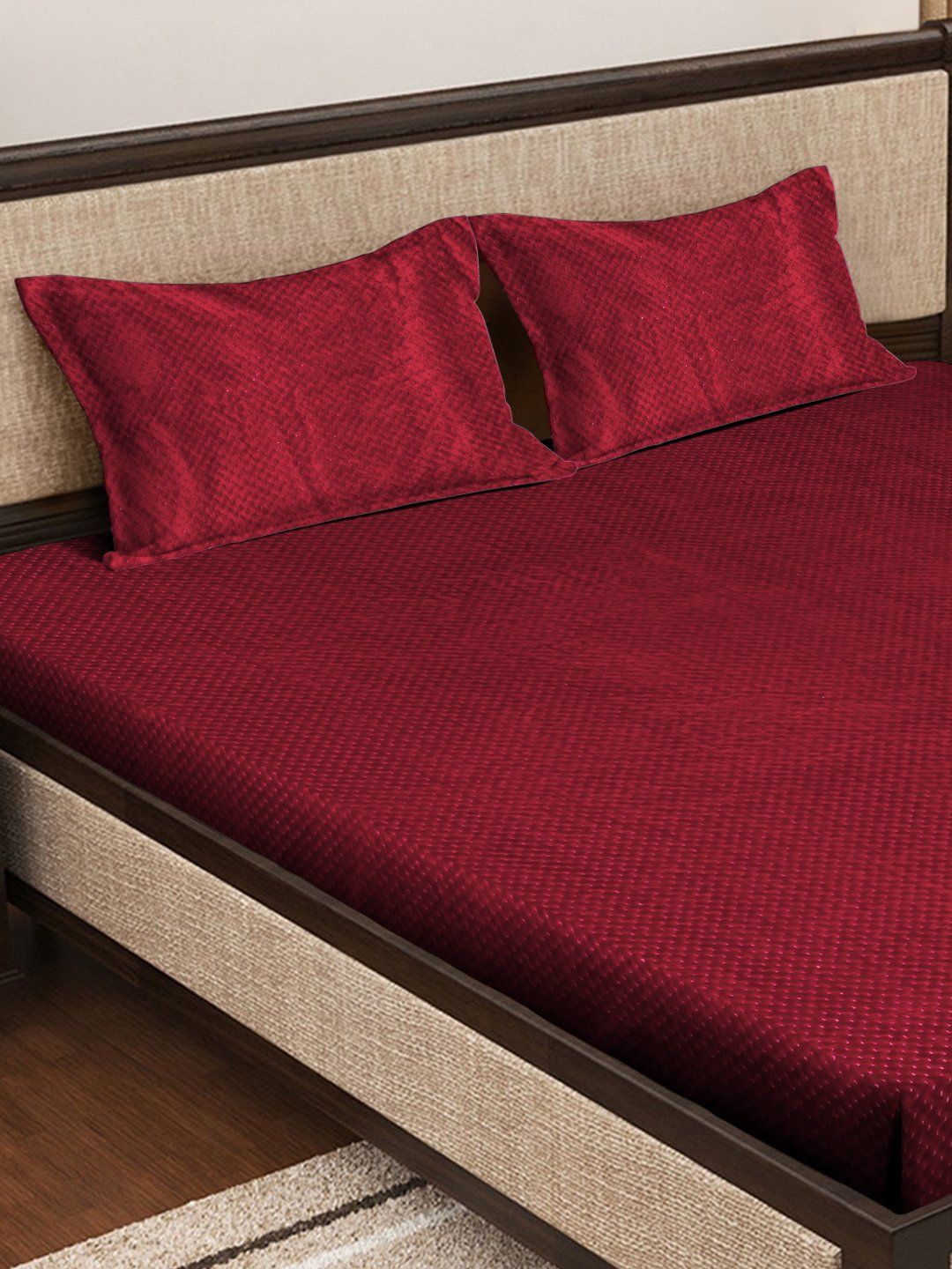 Myntra Elegant Homes Red 300 TC King Woolen Bedsheet with 2 Pillow Covers-250X225 cm