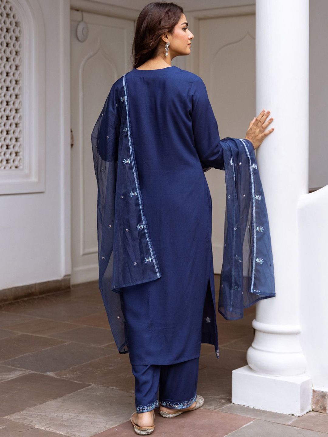 Indo Era Women Floral Embroidered Regular Thread Work Kurta with Trousers & With Dupatta