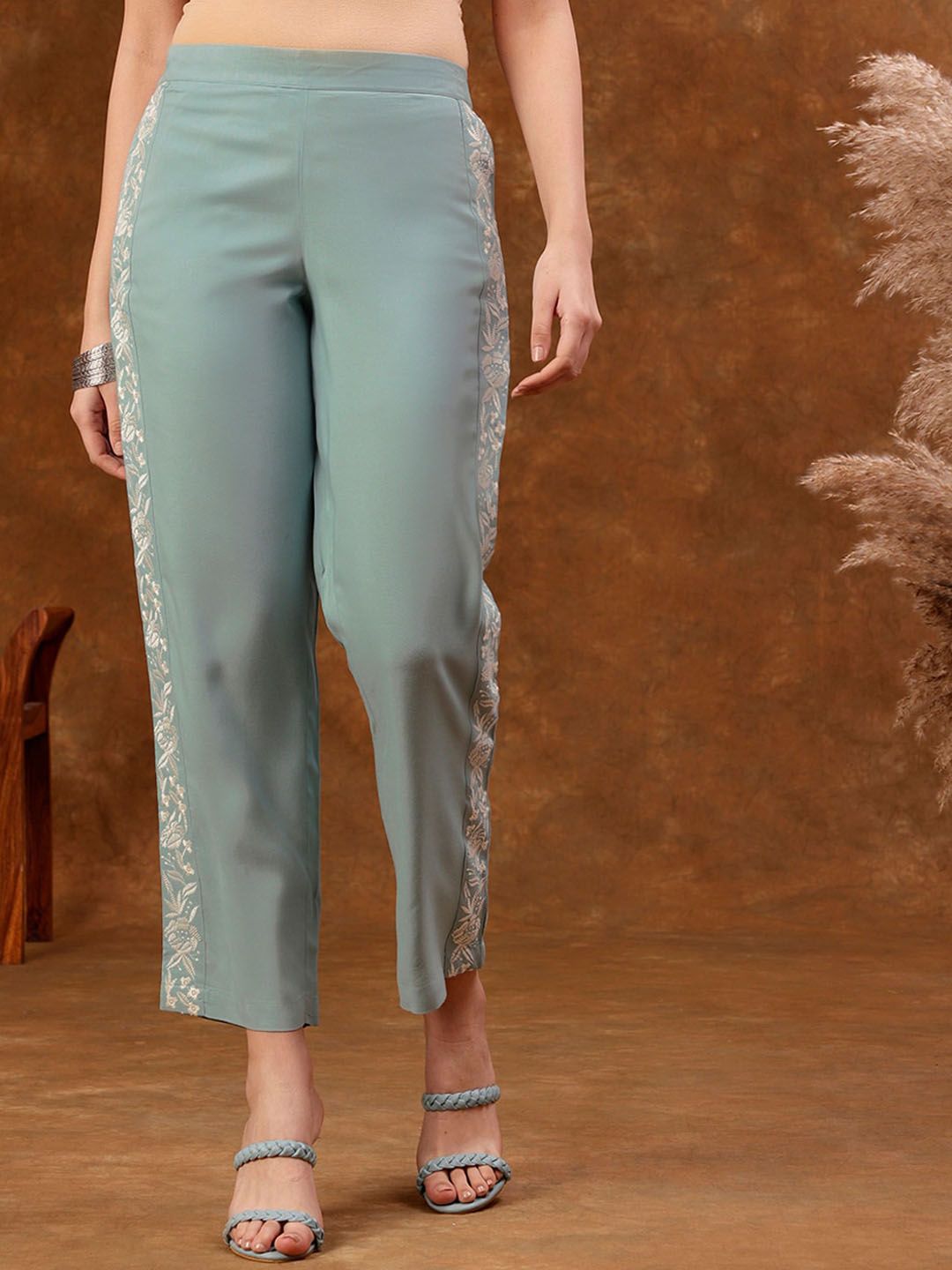 Anouk Blue Embroidered Silk Blend Tunic With Trousers