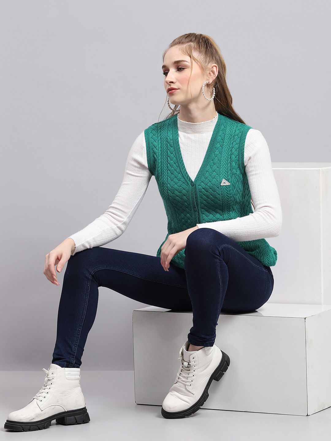 Monte Carlo V-Neck Cable Knitted Cardigan Sweater