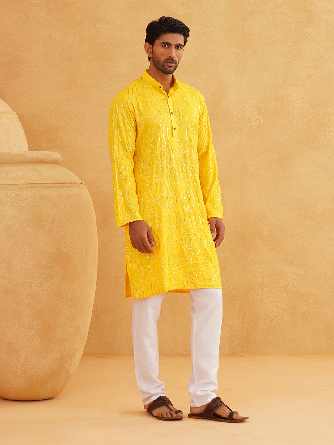 SOJANYA Motif Etnik Bersulam Kurta Lurus Kapas Tulen Bersulam dengan Churidar