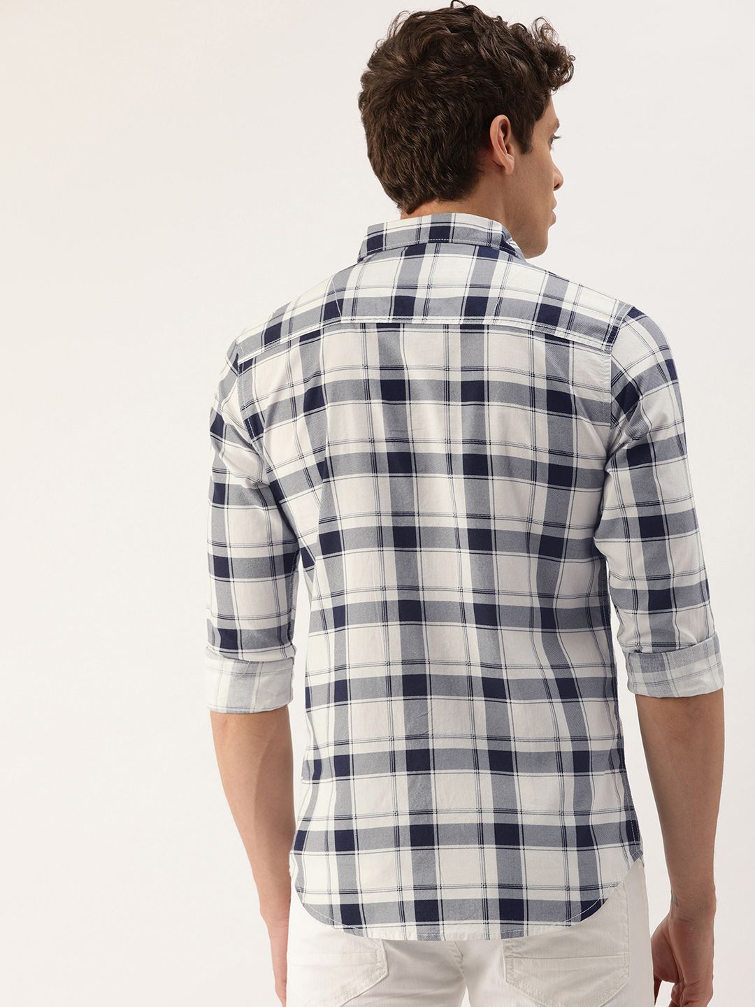 The Indian Garage Co Men Navy Blue & White Slim Fit Checked Casual Shirt