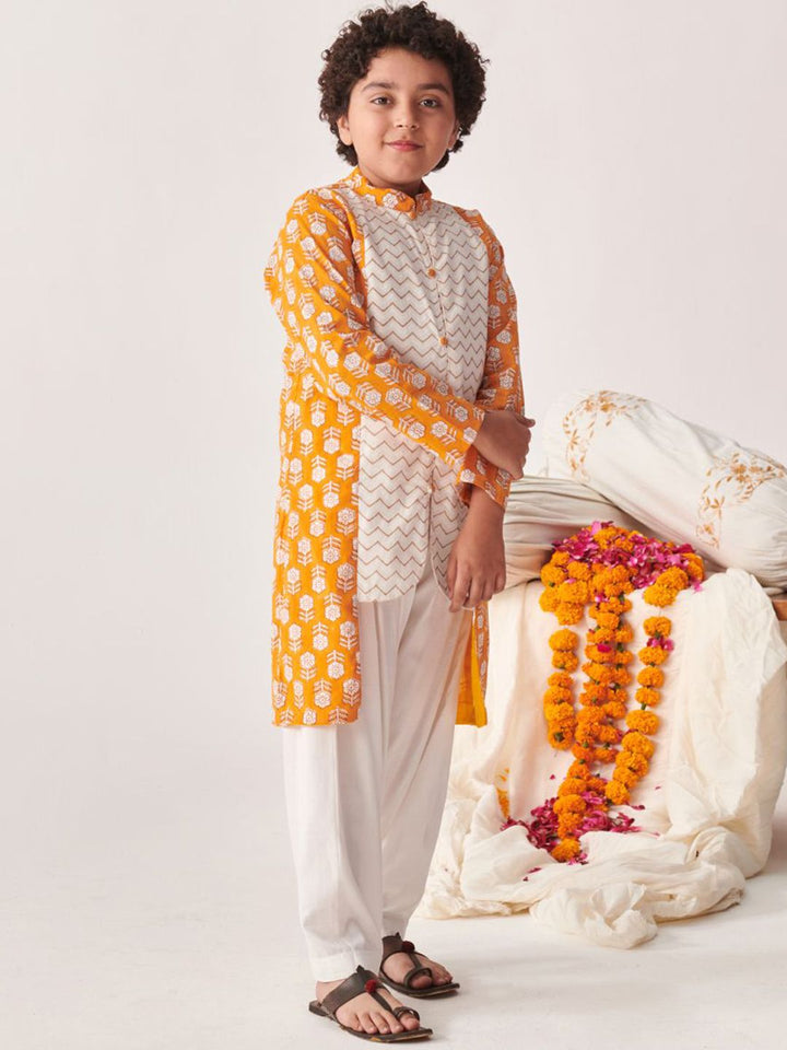 pspeaches Boys Floral Printed Regular Kurta with Pyjamas