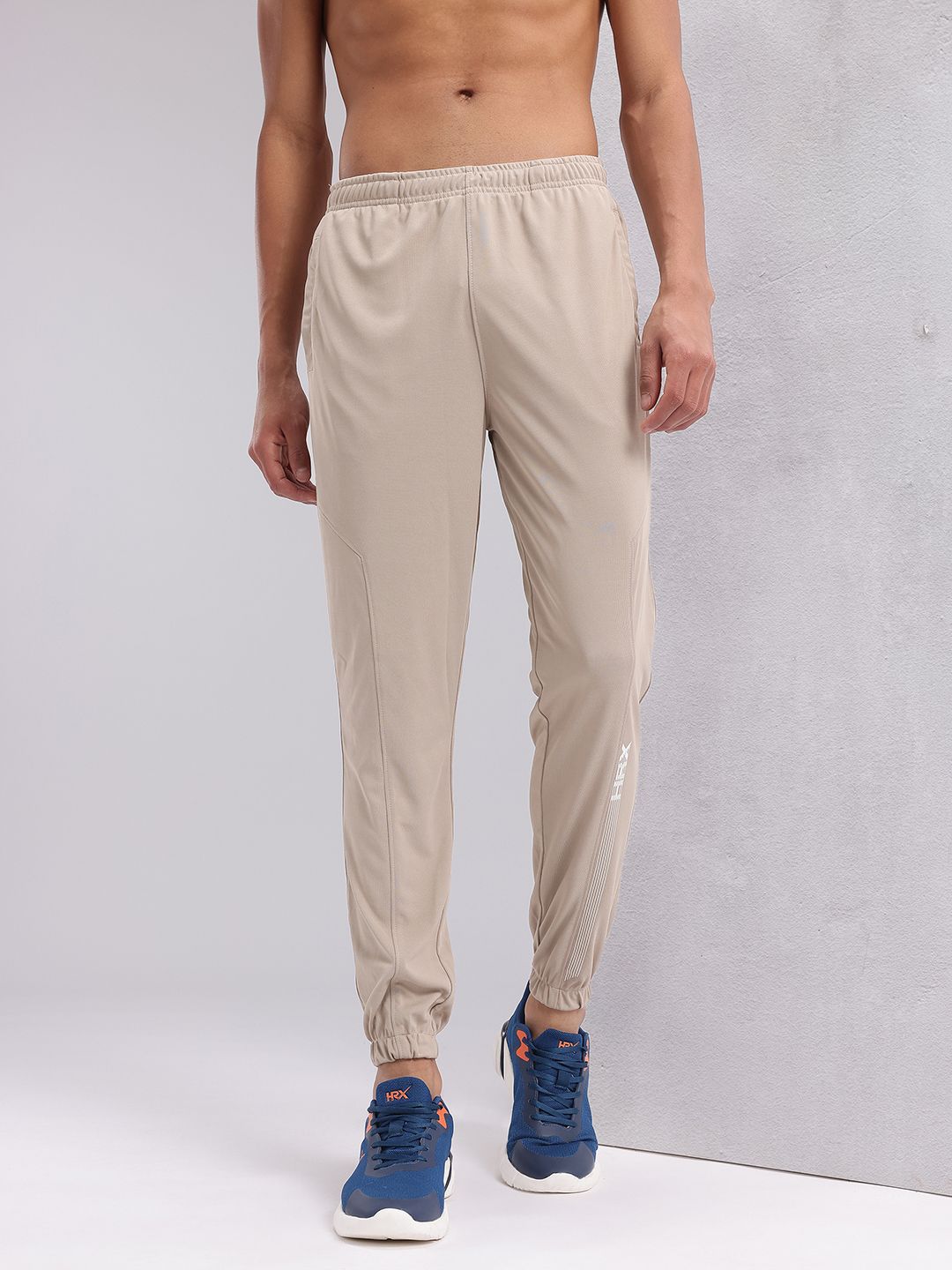 HRX by Hrithik Roshan Men Mid-Rise Brand Logo Detail Rapid-Dry Training Joggers