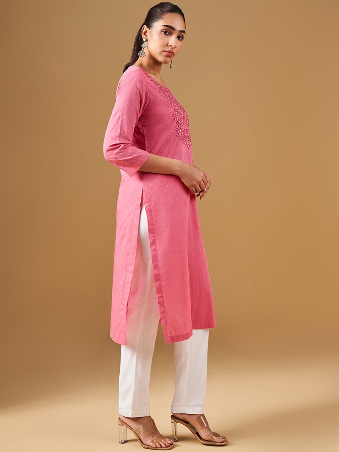 Global Desi Ethnic Motifs Notch Neck Yoke Design Thread Work Cotton Kurta