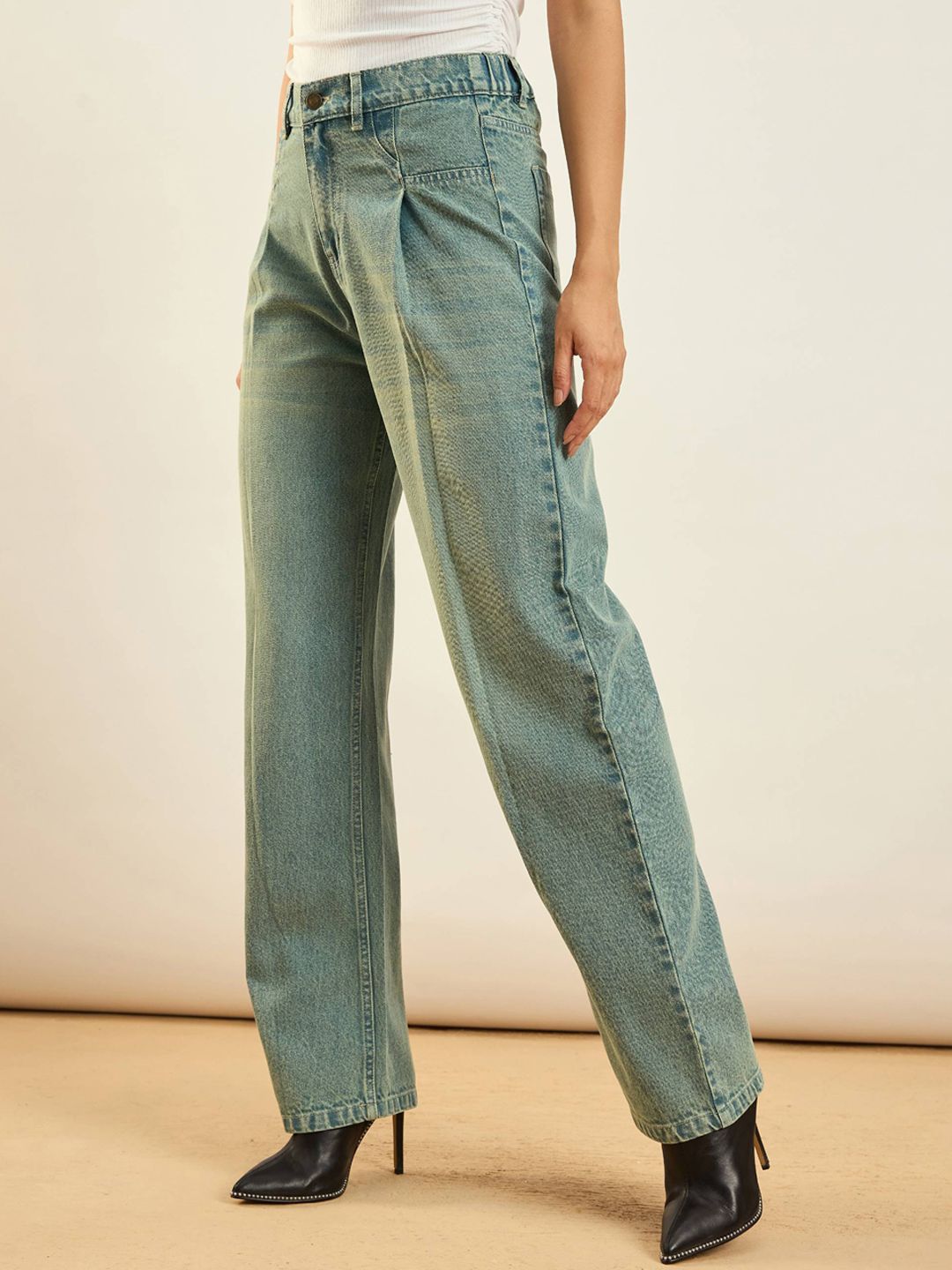 SASSAFRAS Women Straight Fit High-Rise Light Fade Acid Wash Stretchable Jeans