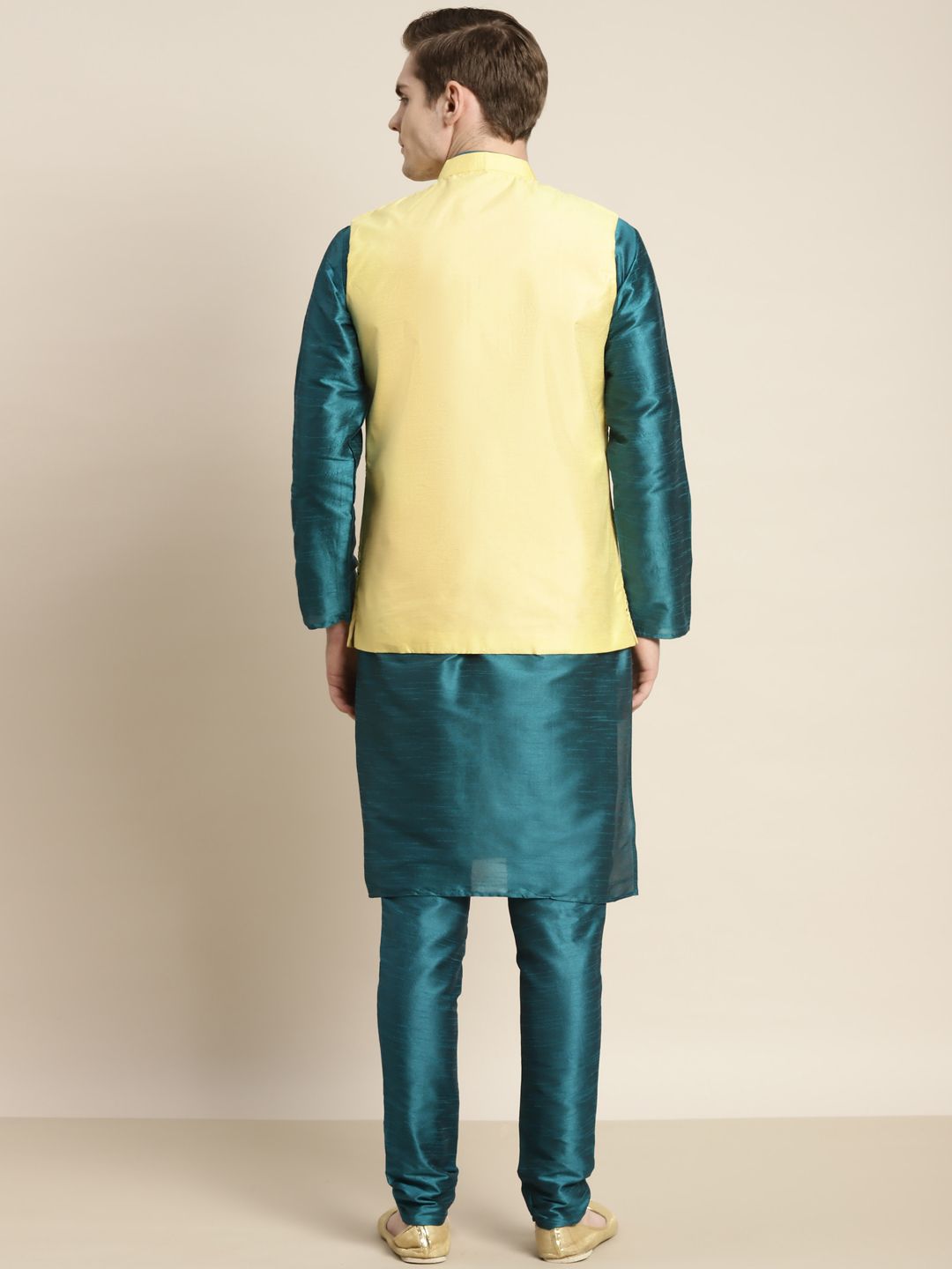 SOJANYA Men Green Embroidered Mirror Work Kurta with Churidar