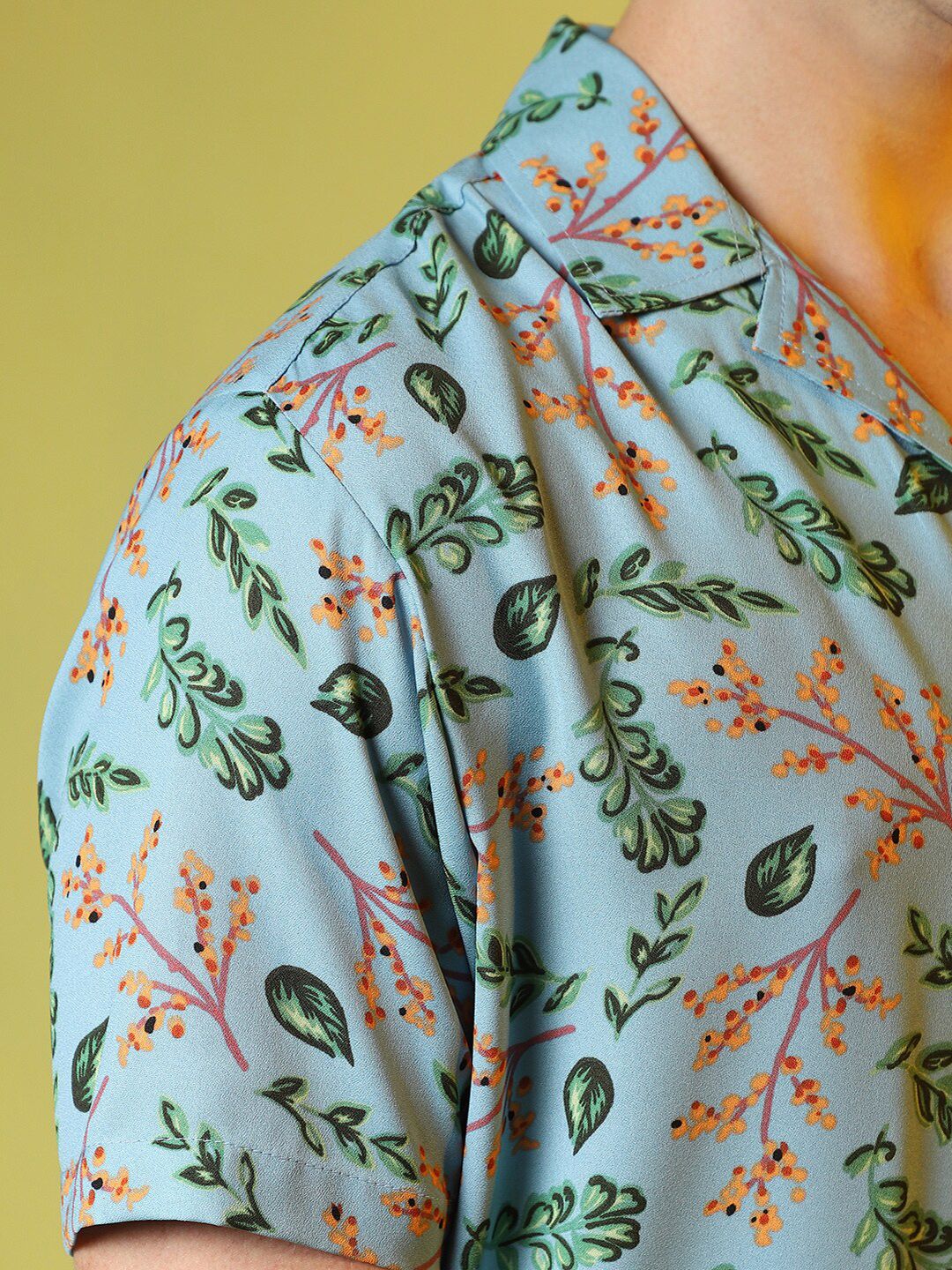 Campus Sutra Button-Down Collar Short Sleeves Floral Classic Printed Casual Shirt