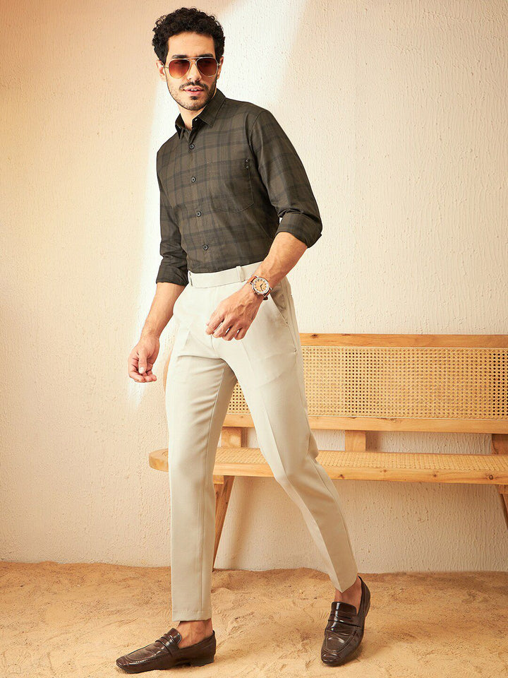 DENNISON Smart Checked Spread Collar Casual Shirt