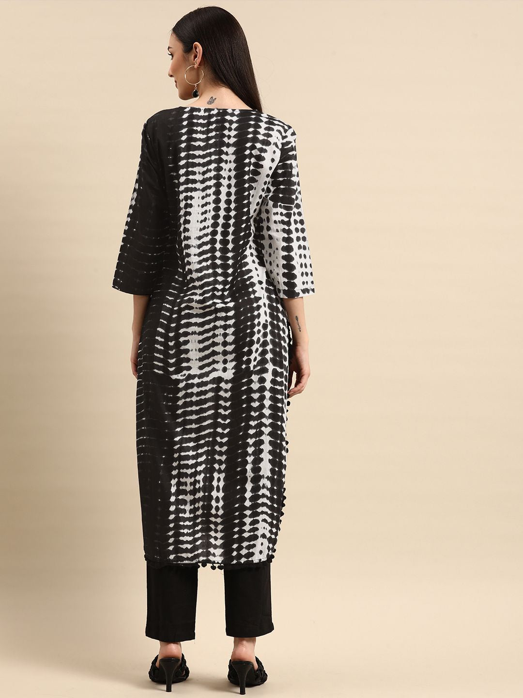 Anouk Women Black & White Tie n Dye V Neck Pure Cotton Kurta