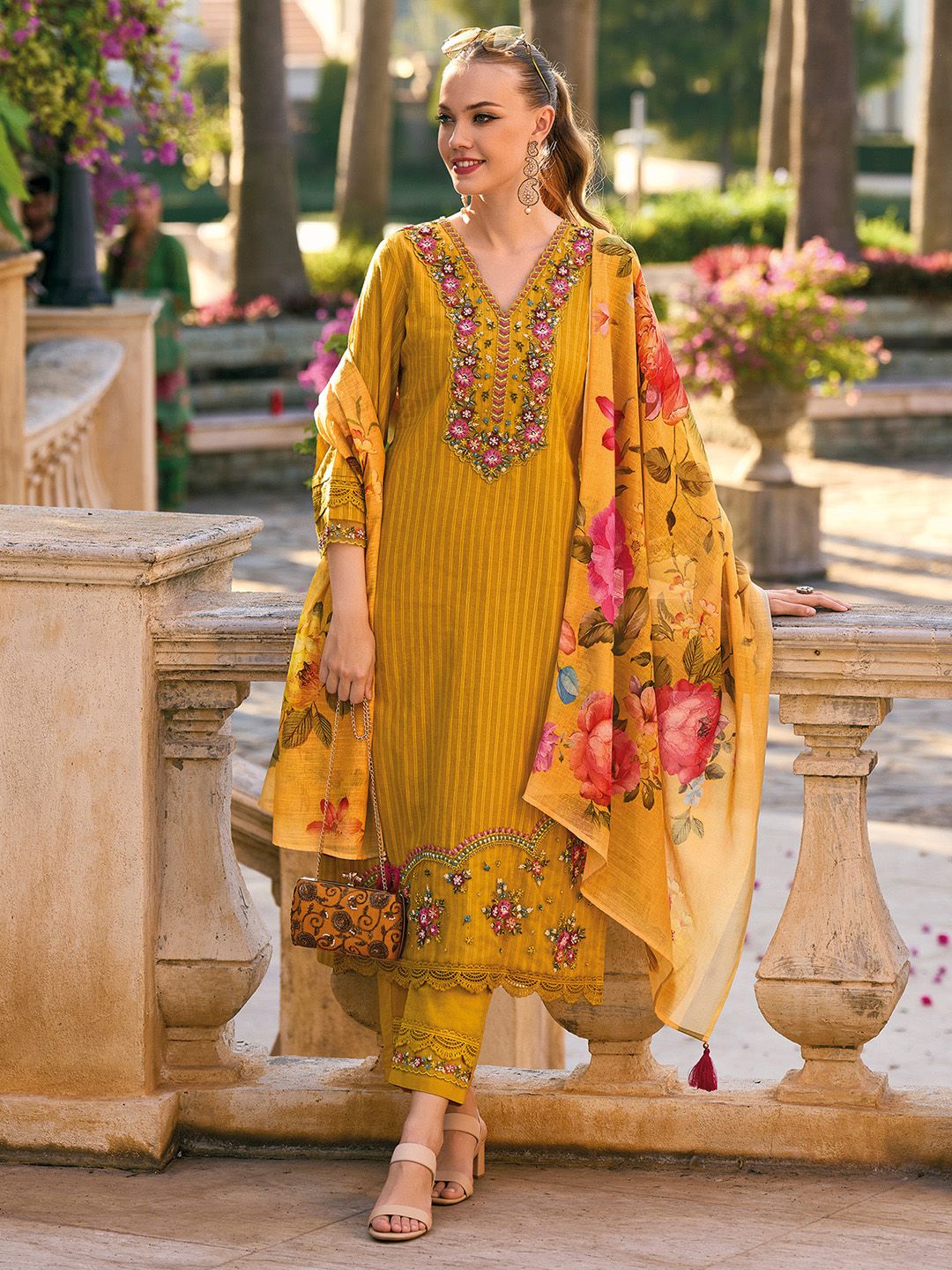 Era Indo Berjalur Benang Berfungsi Lengan Loceng Kapas Tulen Kurta Lurus &amp; Seluar &amp; Dupatta