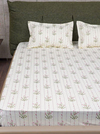 URBAN SPACE  White & Pink Floral 200 TC King Bedsheet with 2 Pillow Covers